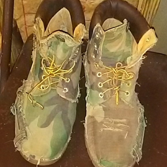 Custom made Timberlands. - Picture 1 of 5